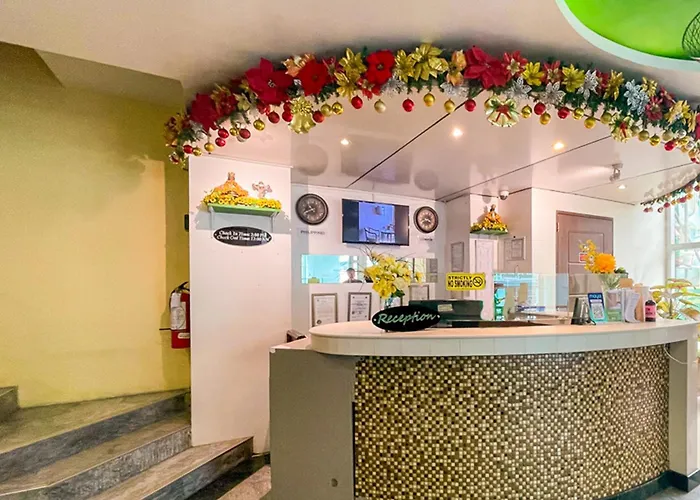 Hotel Capitol & Powered By Cocotel 3*