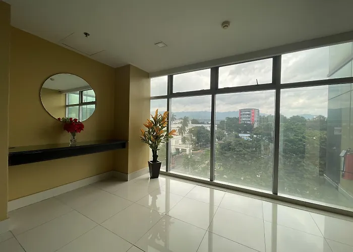 Capitol & Powered By Cocotel 3* Cebu