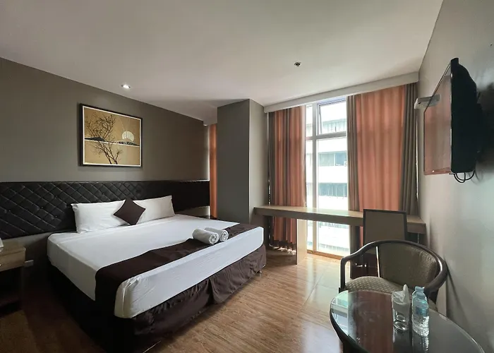 Capitol & Powered By Cocotel Hotel