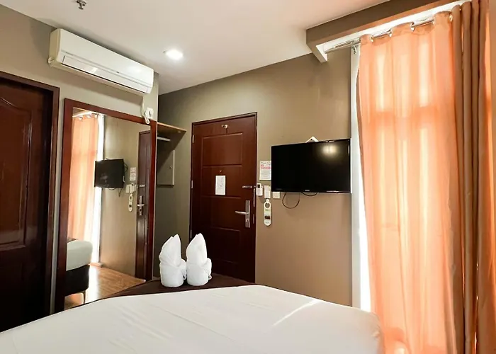 Capitol & Powered By Cocotel Hotel