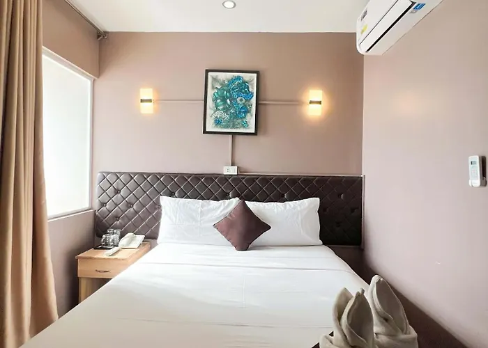 Capitol & Powered By Cocotel Hotel Cebu