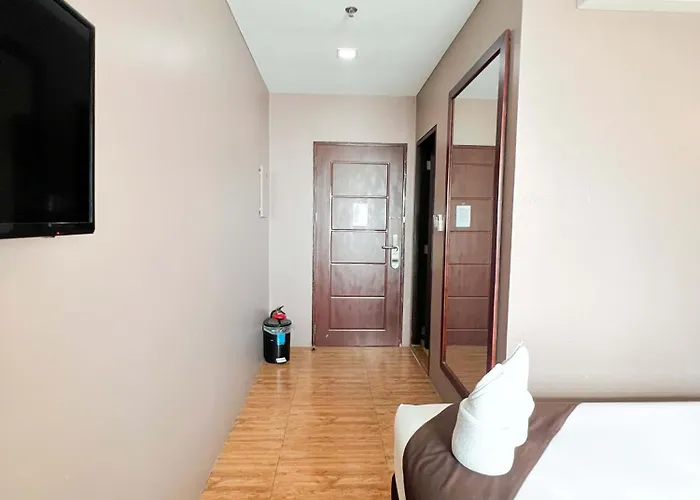 Hotel Capitol & Powered By Cocotel 3*