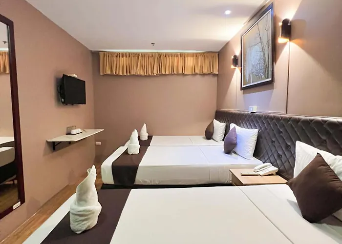 Capitol & Powered By Cocotel Hotel 3*