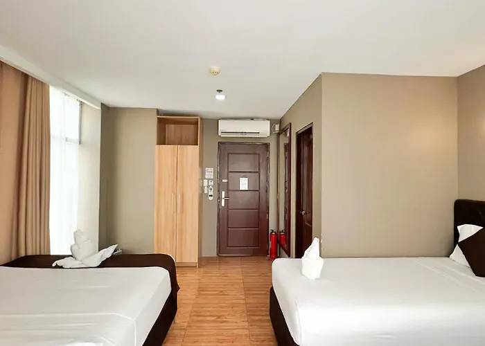 Capitol & Powered By Cocotel Hotel