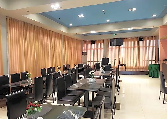 Capitol & Powered By Cocotel Hotel Cebu