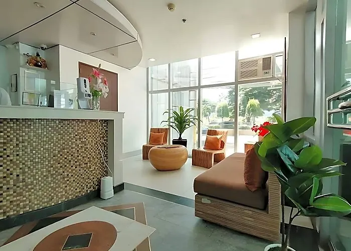 Hotell Capitol & Powered By Cocotel 3*