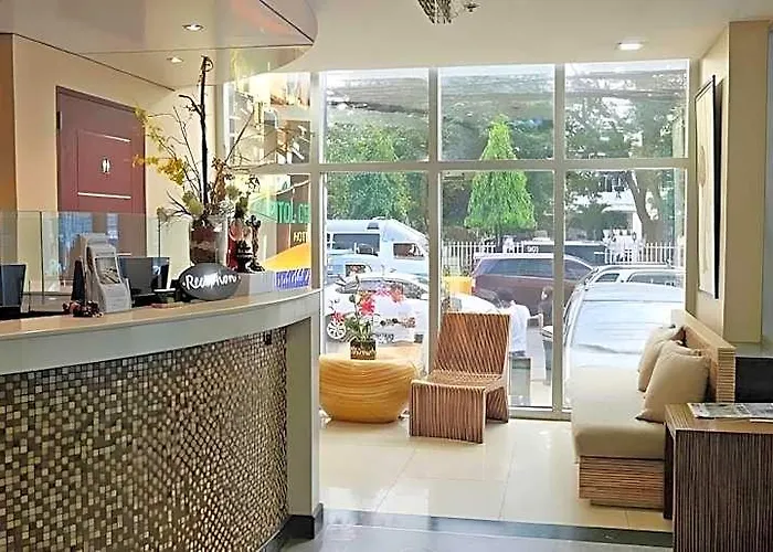 Hotell Capitol & Powered By Cocotel 3*