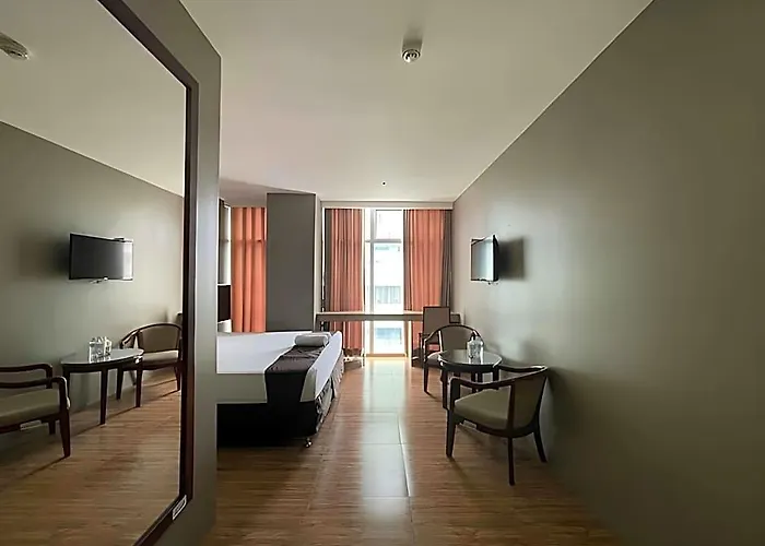 Hotell Capitol & Powered By Cocotel 3*