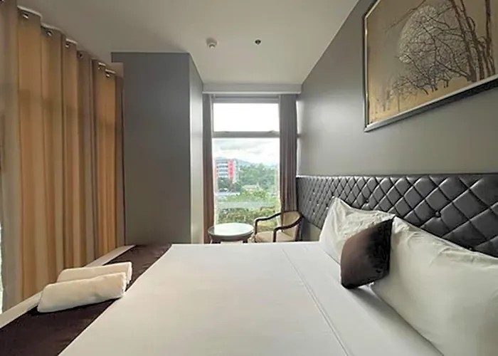 Capitol & Powered By Cocotel Hotel Cebu