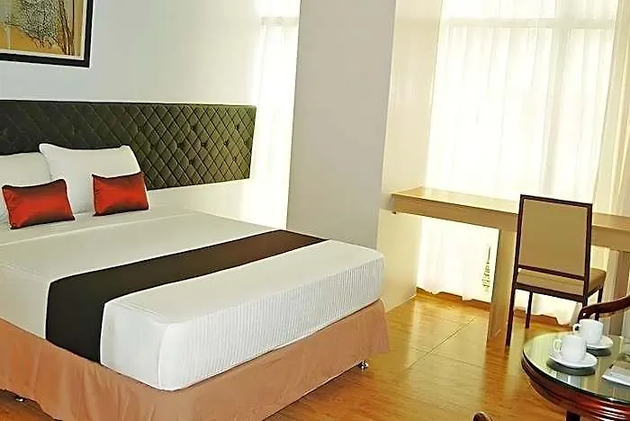 Hotel Capitol & Powered By Cocotel